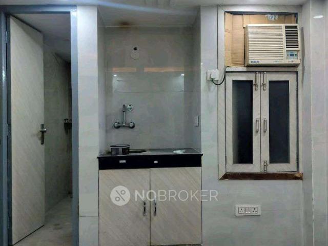 Flat for rent in South Delhi, Deri