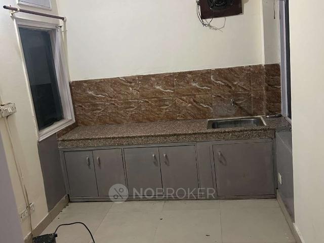Flat for rent in South Delhi, Deri