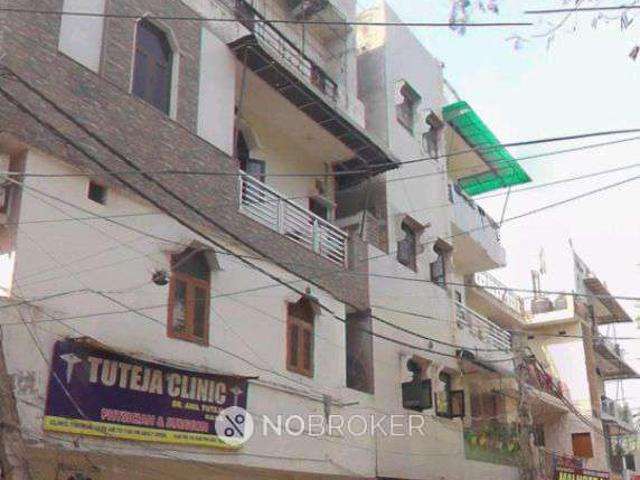 Flat for rent in West Delhi, Deri
