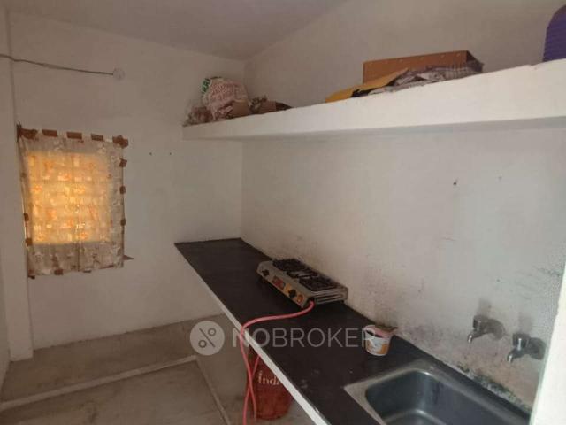 Flat for rent in North West Delhi, Deri