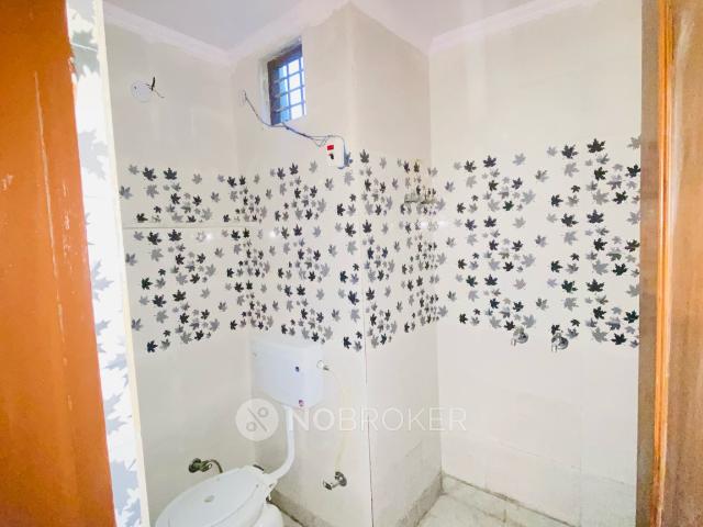 Flat for rent in North West Delhi, Deri