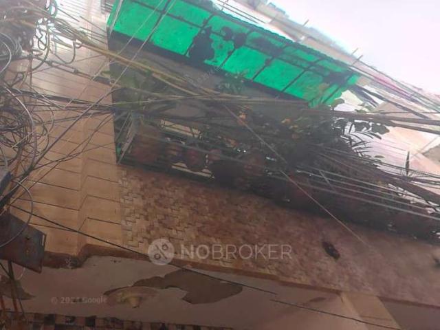 Flat for rent in West Delhi, Deri