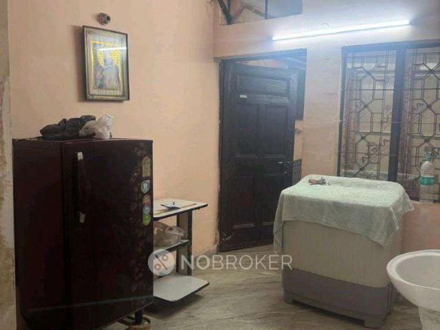 Flat for rent in West Delhi, Deri