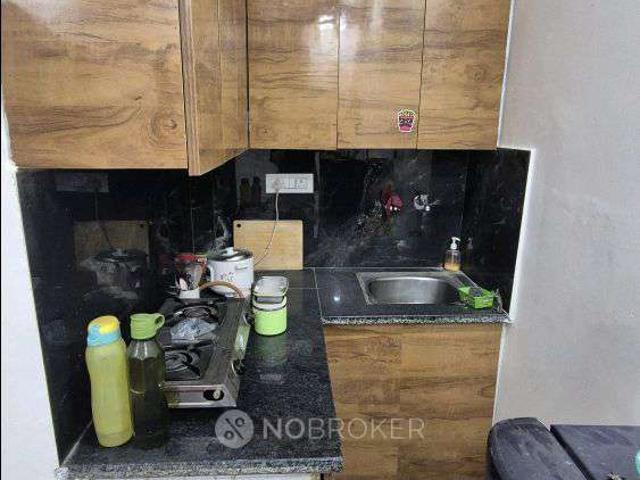 Flat for rent in North West Delhi, Deri