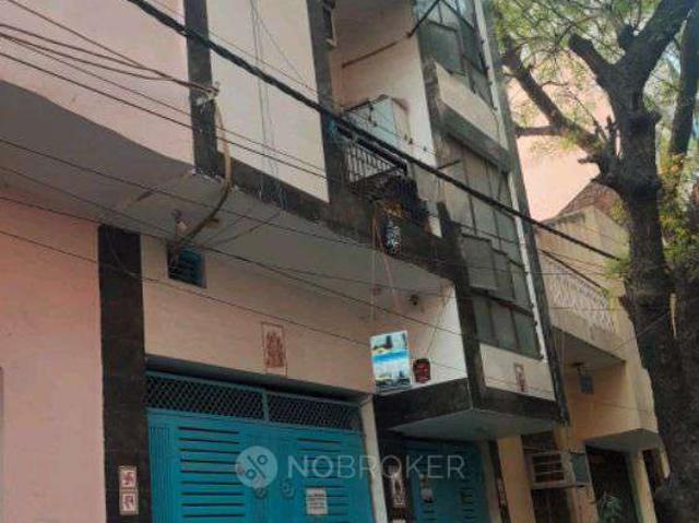 Flat for rent in West Delhi, Deri