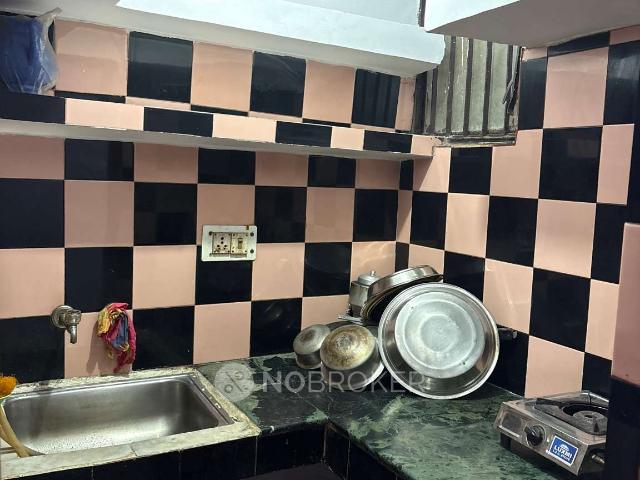 Flat for rent in South Delhi, Deri