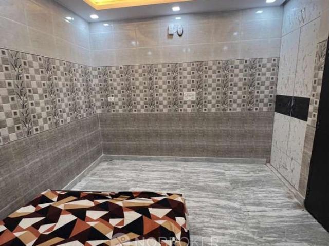 Flat for rent in North Delhi, Deri