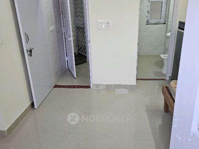 Flat for rent in South Delhi, Deri