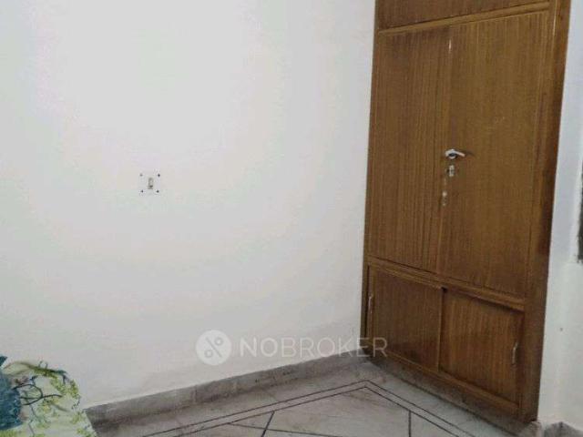 Flat for rent in North Delhi, Deri