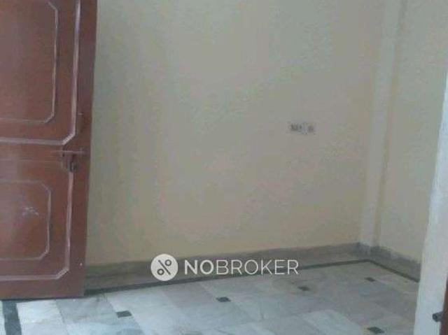 Flat for rent in East Delhi, Deri