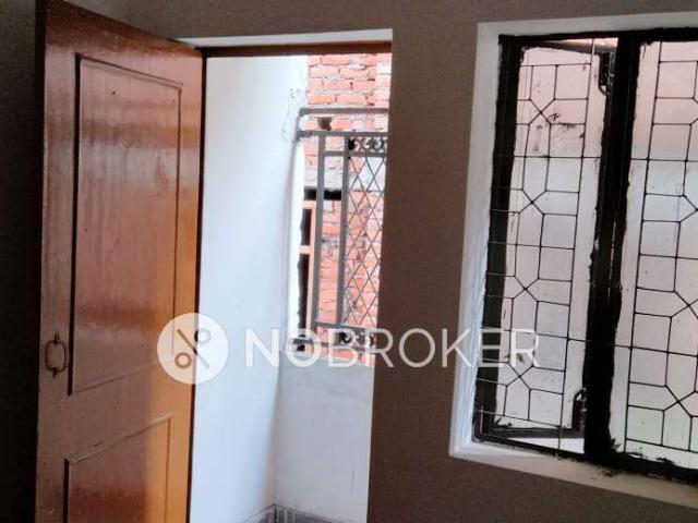 Flat for rent in Deri