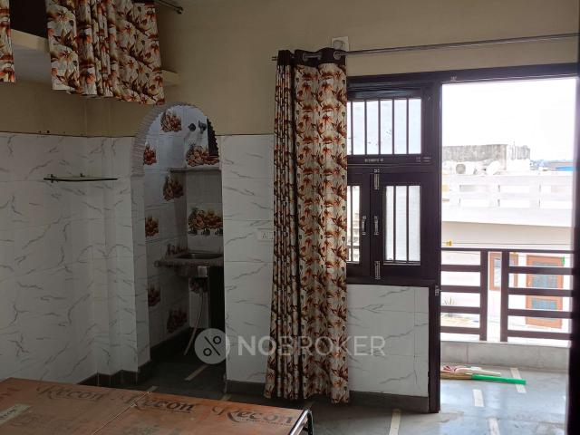 Flat for rent in North Delhi, Deri