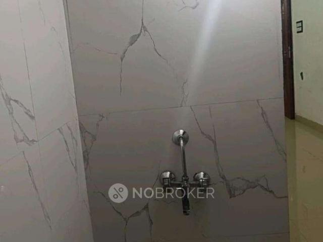 Flat for rent in South Delhi, Deri