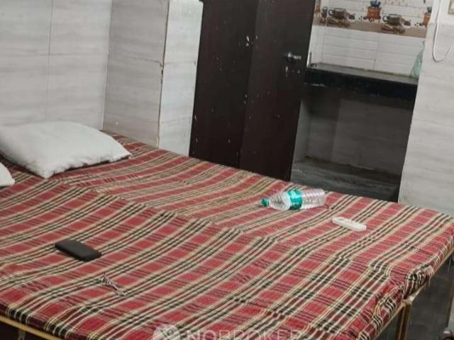 Flat for rent in West Delhi, Deri
