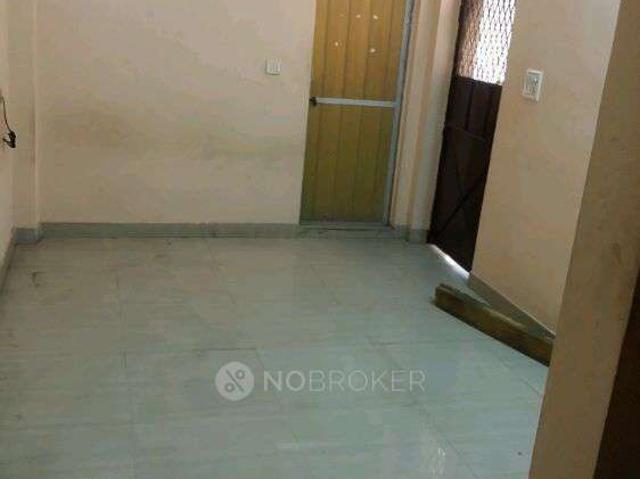 Flat for rent in South Delhi, Deri