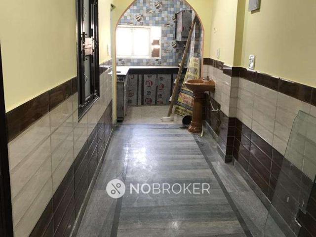 Flat for rent in Deri