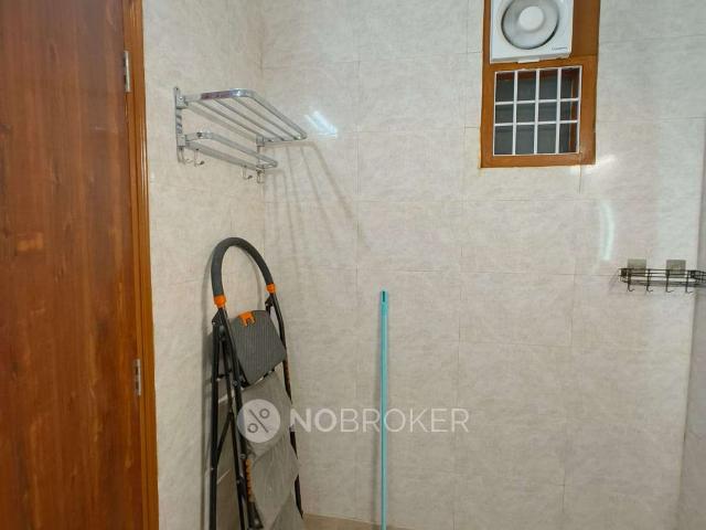 Flat for rent in South Delhi, Deri