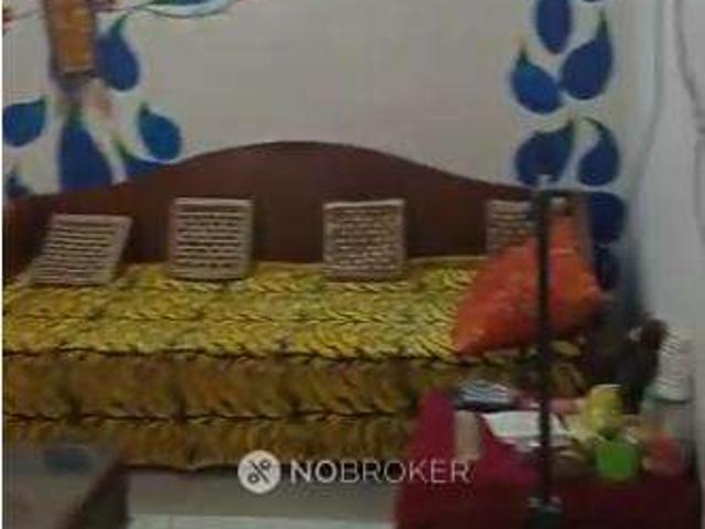 Flat for rent in South Delhi, Deri
