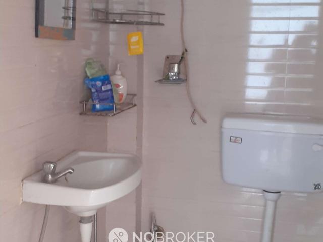 Flat for rent in South Delhi, Deri