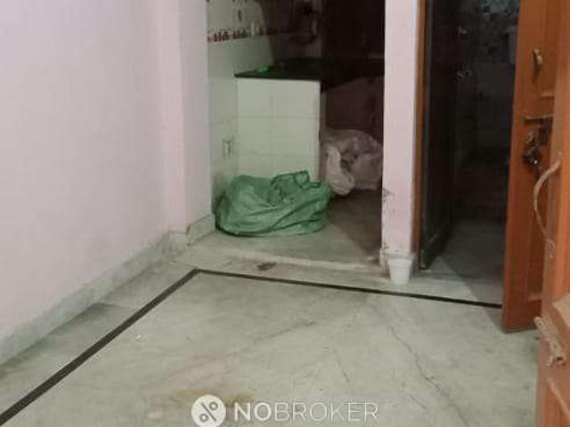 Flat for rent in East Delhi, Deri