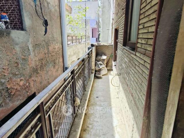 Flat for rent in North Delhi, Deri