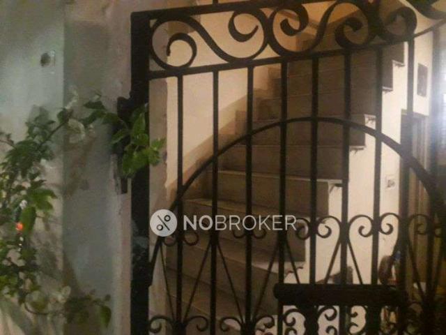 Flat for rent in North West Delhi, Deri