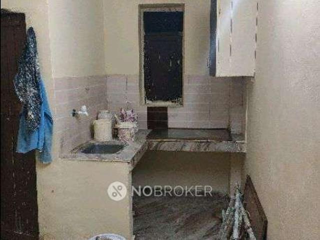 Flat for rent in Deri