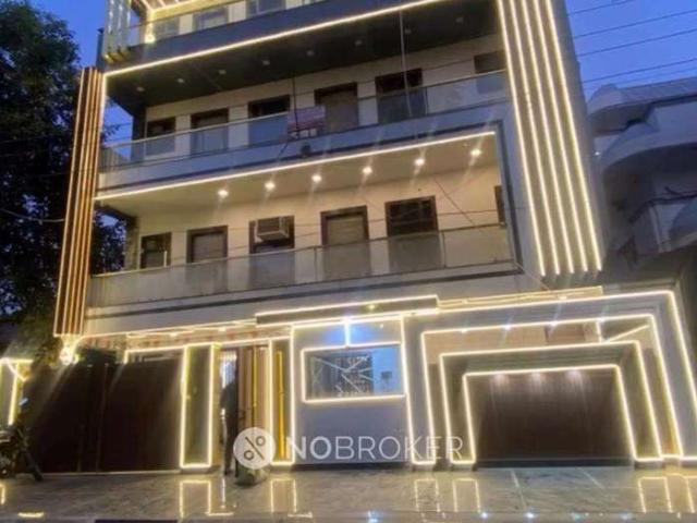 Flat for rent in Hariana