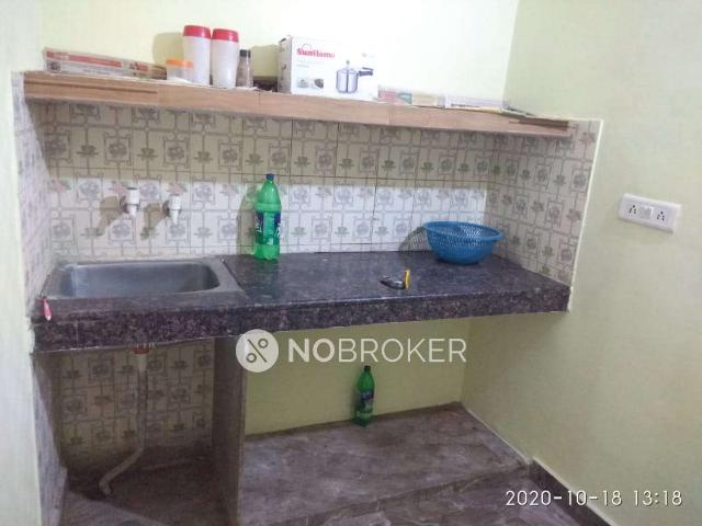 Flat for rent in North West Delhi, Deri