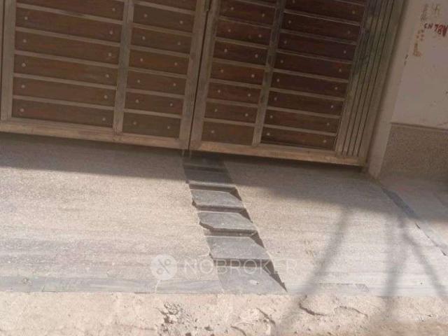 Flat for rent in Deri