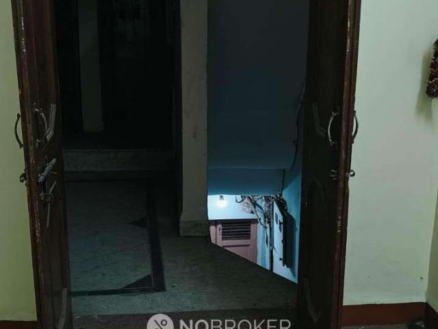 Flat for sale in West Delhi, Deri