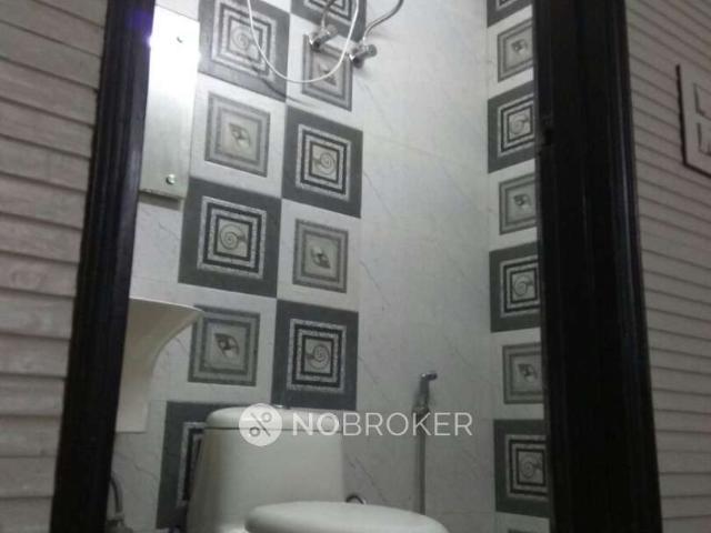 Flat for rent in West Delhi, Deri