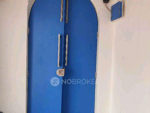 Flat for rent in South Delhi, Deri