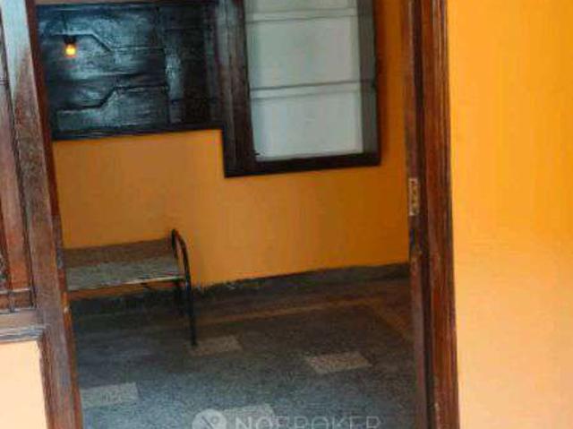Flat for rent in West Delhi, Deri