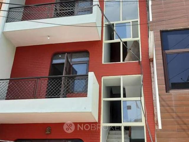 Flat for rent in Hariana