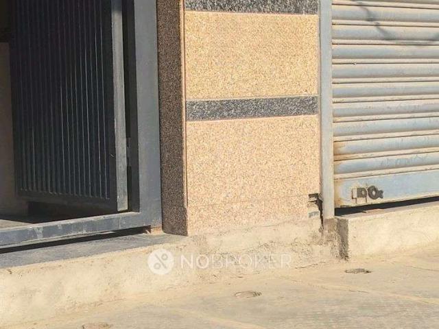 Flat for rent in Deri