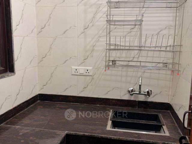 Flat for rent in Deri