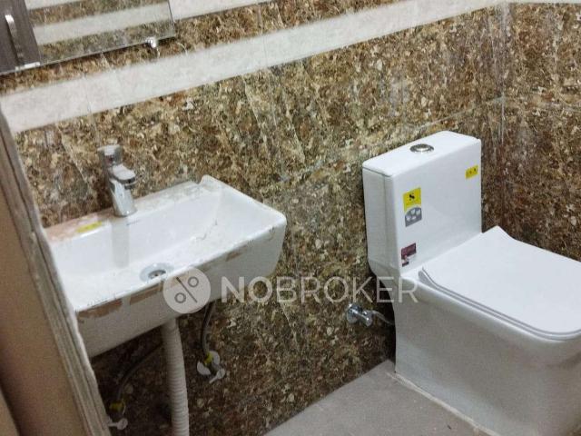 Flat for rent in Deri