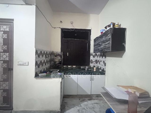 Flat for rent in Deri