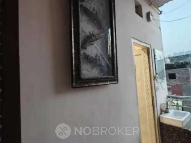 Flat for rent in North West Delhi, Deri