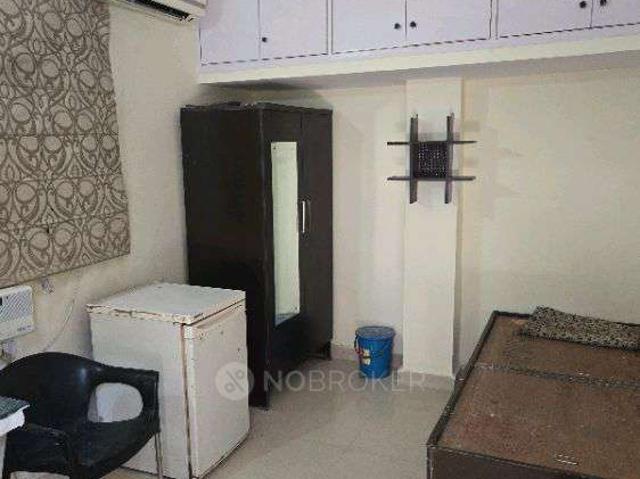 Flat for rent in Deri