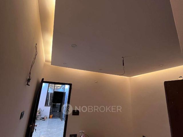Flat for rent in West Delhi, Deri