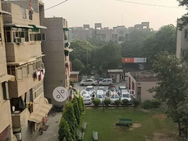 Flat for rent in South Delhi, Deri