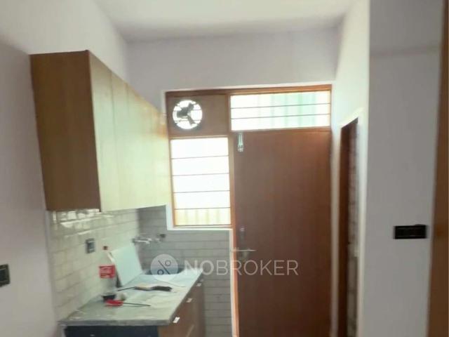 Flat for rent in West Delhi, Deri
