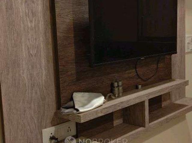 Property for rent in Deri
