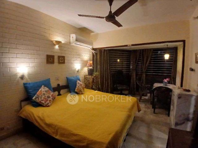 Property for rent in Deri