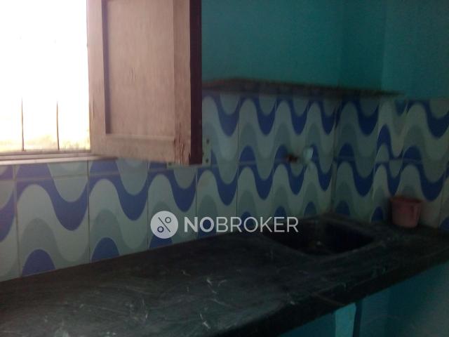 Property for rent in Deri
