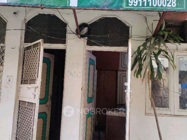 Property for rent in North Delhi, Deri