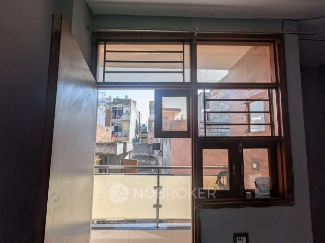Property for rent in West Delhi, Deri