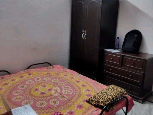 Property for rent in East Delhi, Deri